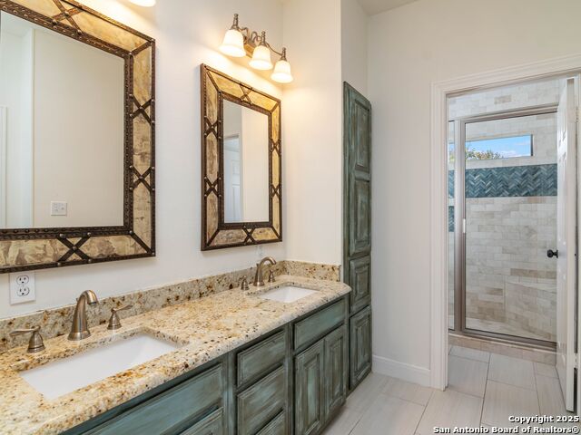 Listing photo id 31 for 6 De Zavala
