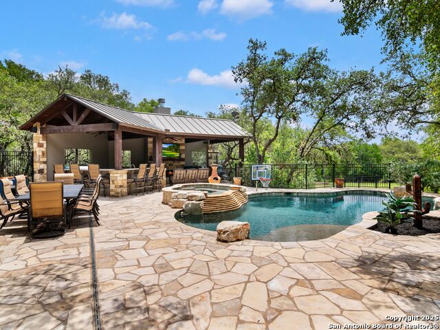 Listing photo id 36 for 6 De Zavala