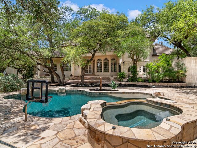 Listing photo id 41 for 6 De Zavala