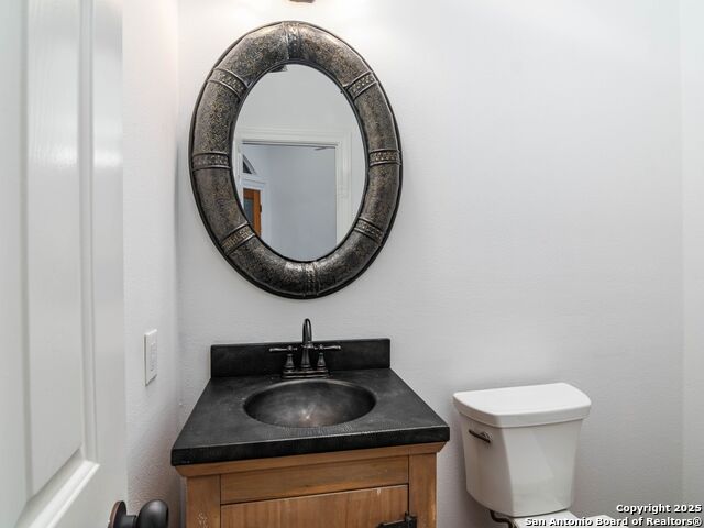 Listing photo id 7 for 6 De Zavala
