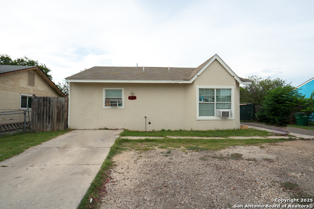 Image 12 of 15 For 8831 Five Palms Dr