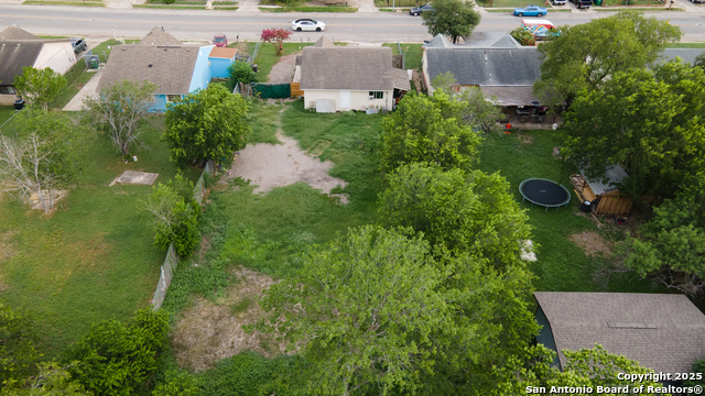 Image 13 of 15 For 8831 Five Palms Dr
