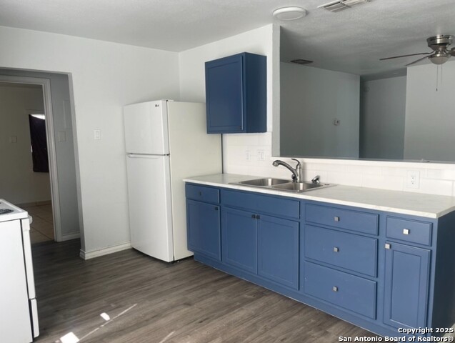 Image 3 of 15 For 8831 Five Palms Dr