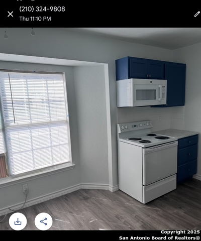 Image 4 of 15 For 8831 Five Palms Dr