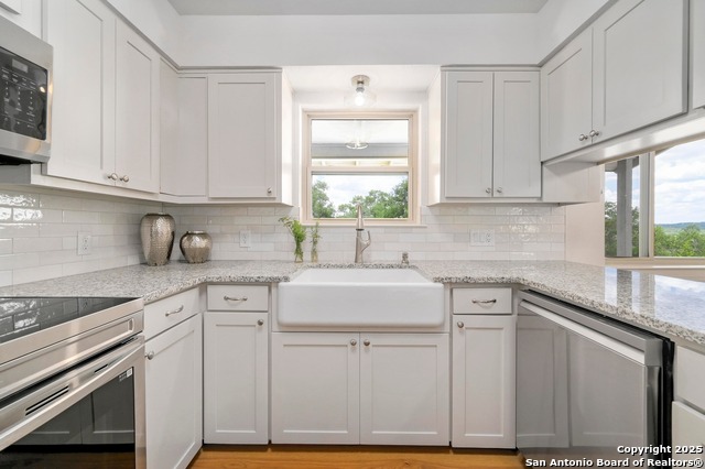 Image 17 of 46 For 935 Spring Branch Rd.