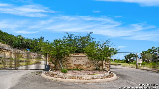 Listing photo id 0 for 8619 San Fidel Way
