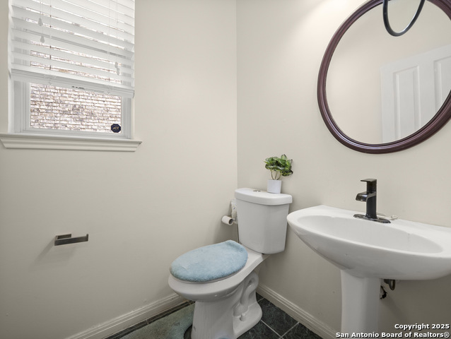 Image 19 of 42 For 21010 Las Lomas Blvd
