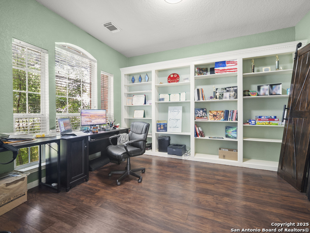 Image 6 of 42 For 21010 Las Lomas Blvd