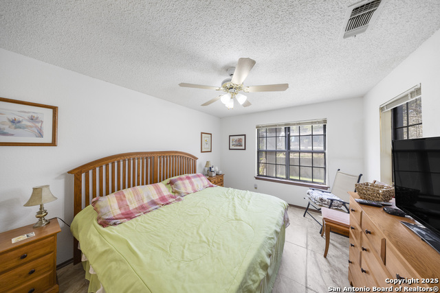 Listing photo id 12 for 4212 Medical 1007