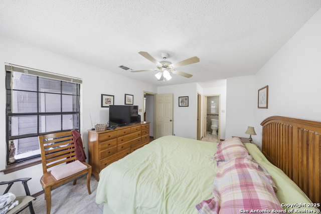 Listing photo id 13 for 4212 Medical 1007