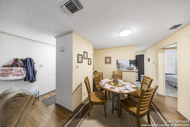 Listing photo id 5 for 4212 Medical 1007