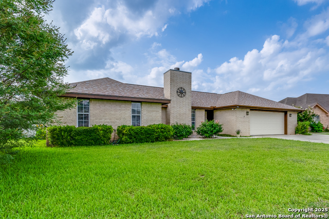 Details for 832 Saint James, Seguin, TX 78155