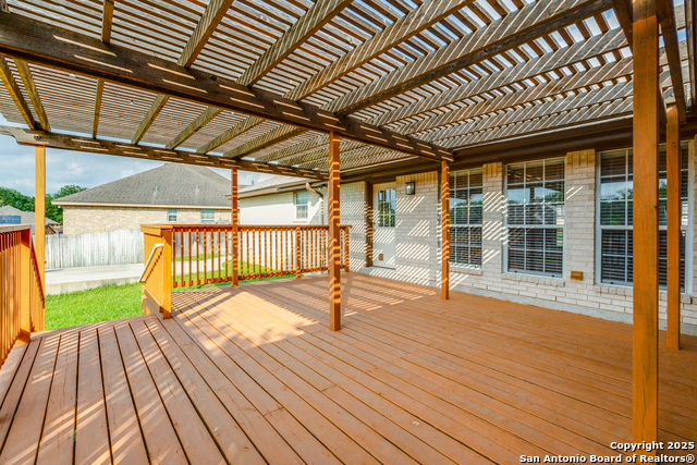 Image 14 of 15 For 832 Saint James