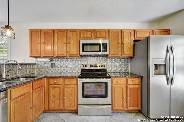 Image 10 of 34 For 1004 Sandy Ridge Cir