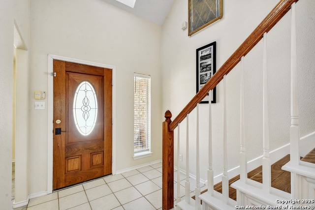 Image 11 of 34 For 1004 Sandy Ridge Cir