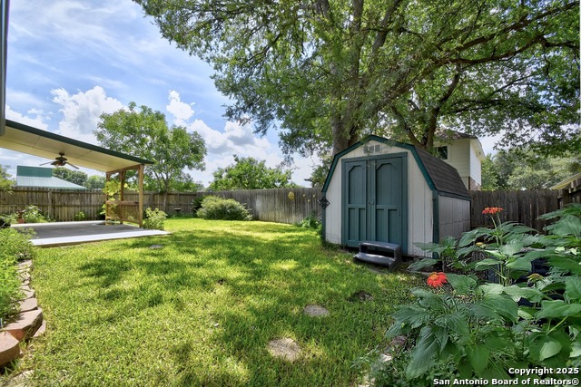 Image 25 of 34 For 1004 Sandy Ridge Cir