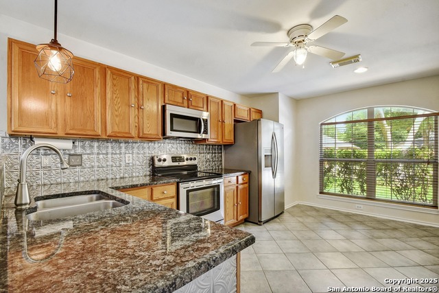 Image 7 of 34 For 1004 Sandy Ridge Cir
