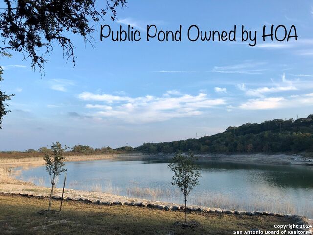 Listing photo id 26 for 807 Stagecoach