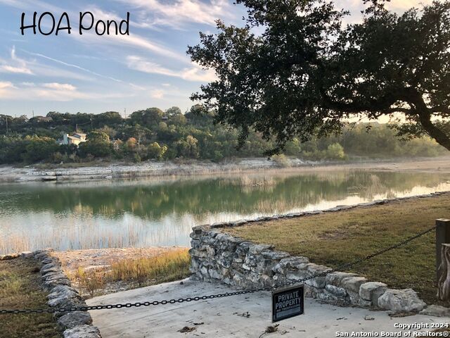 Listing photo id 27 for 807 Stagecoach