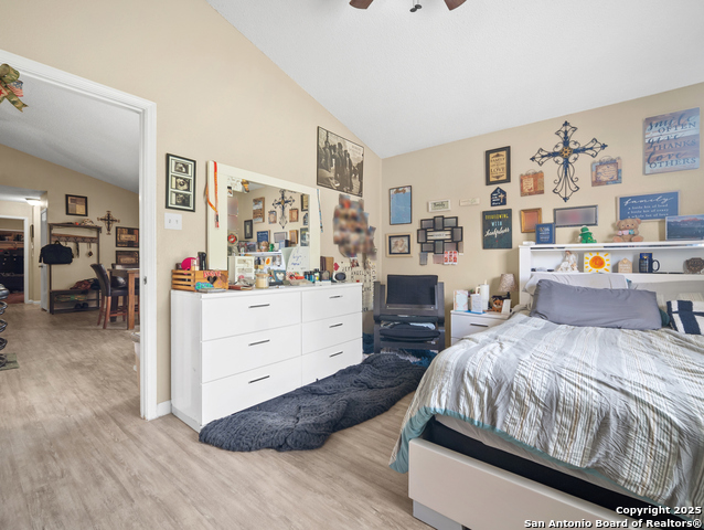 Image 24 of 39 For 14423 Edgemont