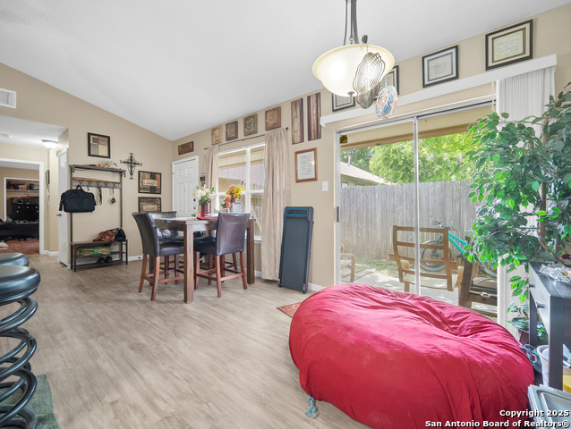Image 27 of 39 For 14423 Edgemont