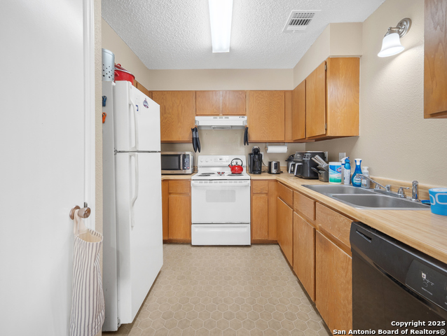 Image 8 of 39 For 14423 Edgemont