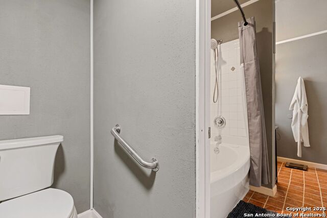 Image 12 of 23 For 10811 Briarway