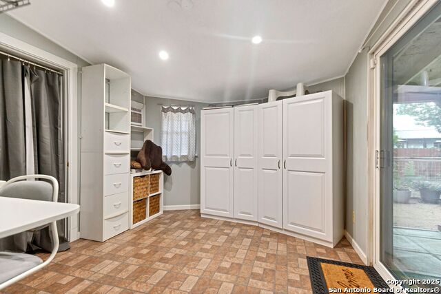 Image 13 of 23 For 10811 Briarway
