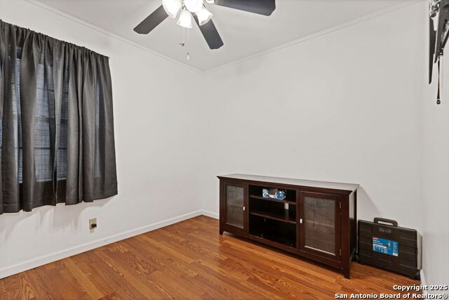 Image 16 of 23 For 10811 Briarway