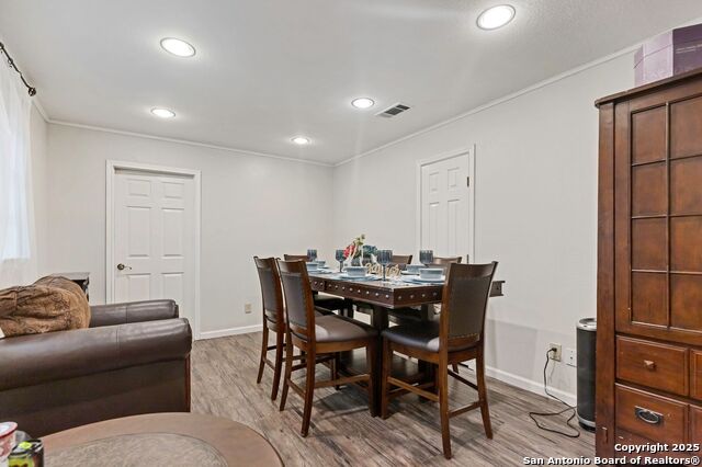 Image 5 of 23 For 10811 Briarway