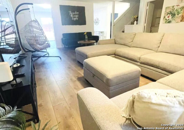 Listing photo id 1 for 9850 Carswell Peak