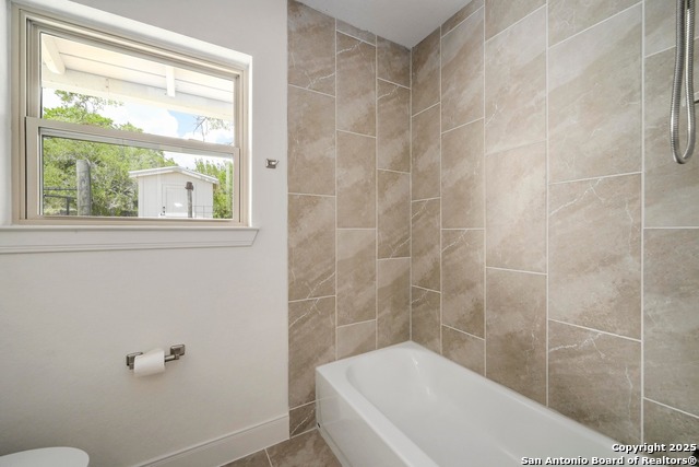 Image 26 of 49 For 935 Spring Branch Rd.