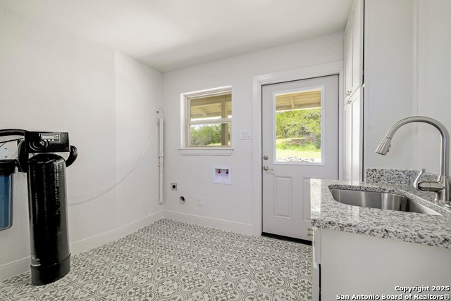 Image 28 of 49 For 935 Spring Branch Rd.