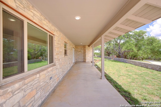 Image 34 of 49 For 935 Spring Branch Rd.