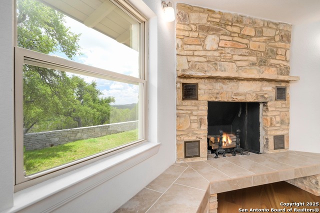 Image 9 of 49 For 935 Spring Branch Rd.