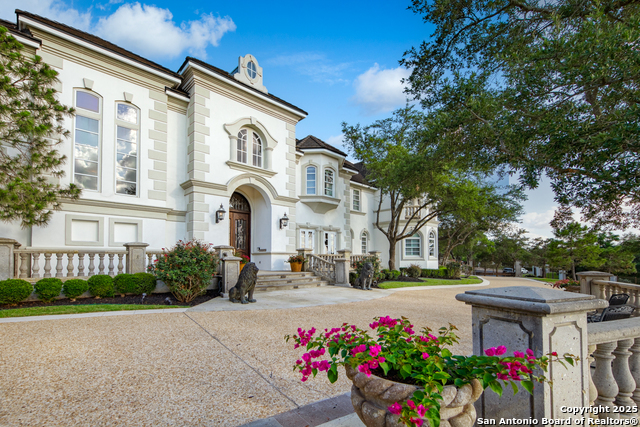 Listing photo id 1 for 2 Admirals Way