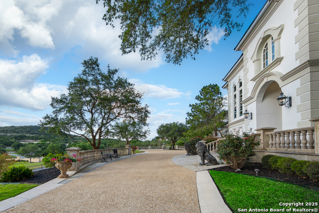 Listing photo id 4 for 2 Admirals Way