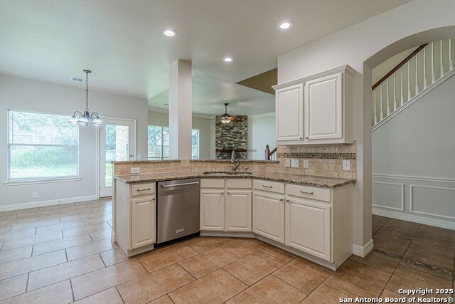 Image 11 of 65 For 1319 Arrow Hill