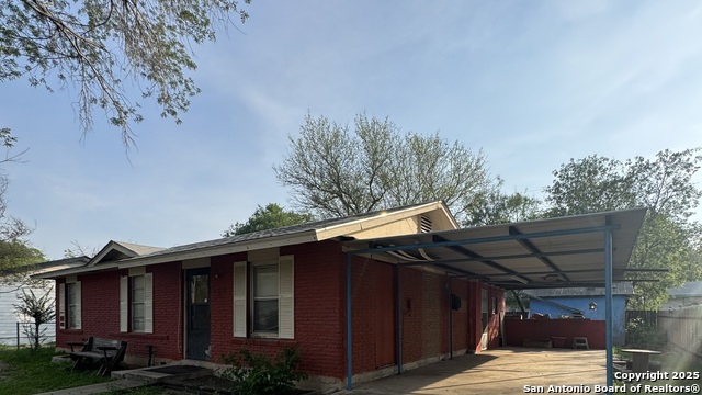 Listing photo id 1 for 517 Old Carrizo