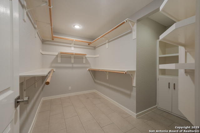 Listing photo id 20 for 322 Wood Shadow