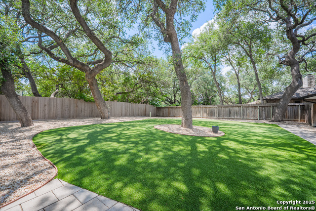 Listing photo id 32 for 322 Wood Shadow