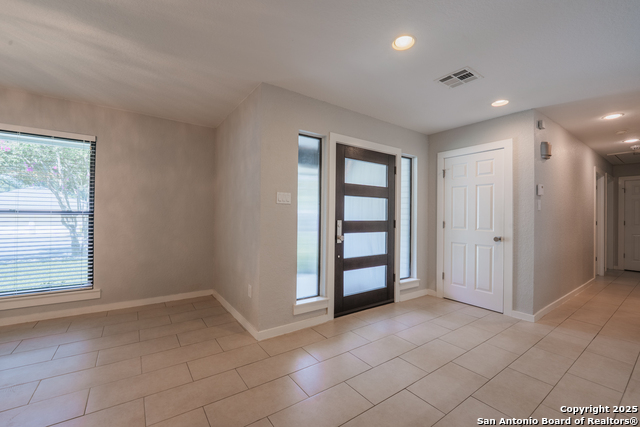 Listing photo id 2 for 322 Wood Shadow