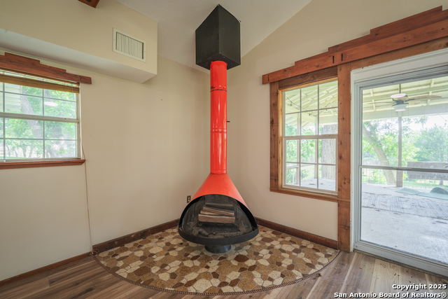 Image 12 of 32 For 9071 Fm 725  