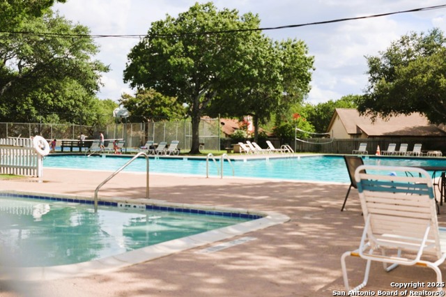 Listing photo id 19 for 12102 Stoney Falls