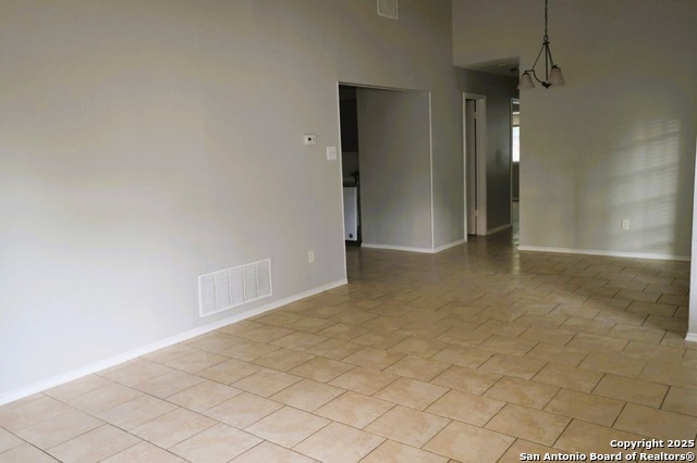 Listing photo id 5 for 12102 Stoney Falls