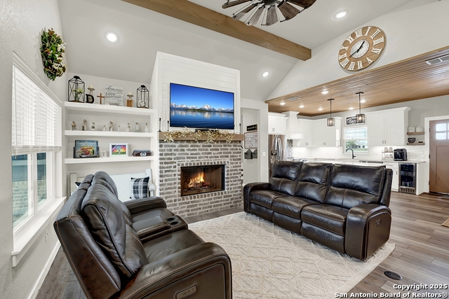 Listing photo id 12 for 1474 County Road 342