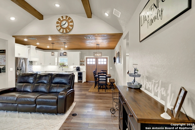 Listing photo id 13 for 1474 County Road 342