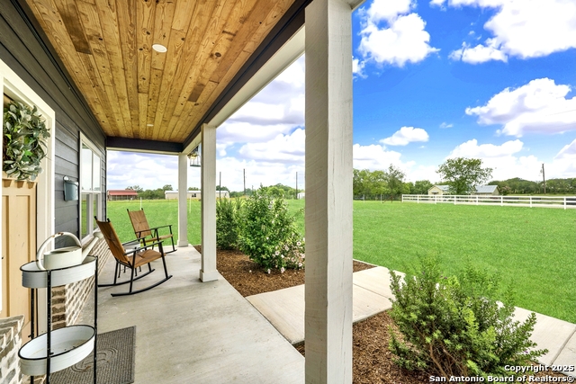 Listing photo id 4 for 1474 County Road 342