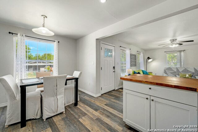 Image 13 of 27 For 226 Bee St  