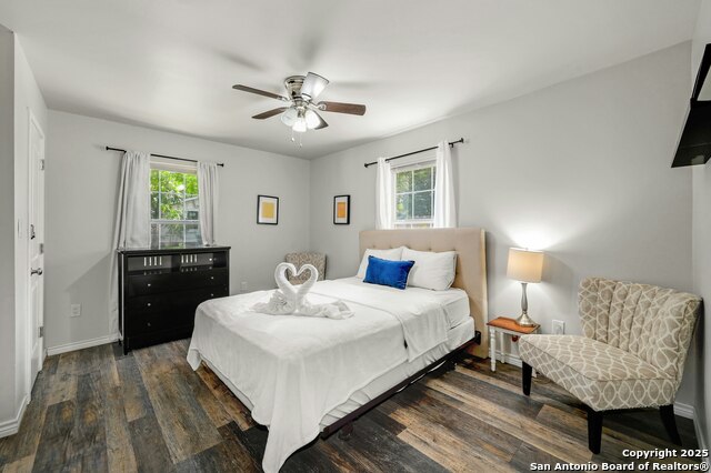 Image 16 of 27 For 226 Bee St  